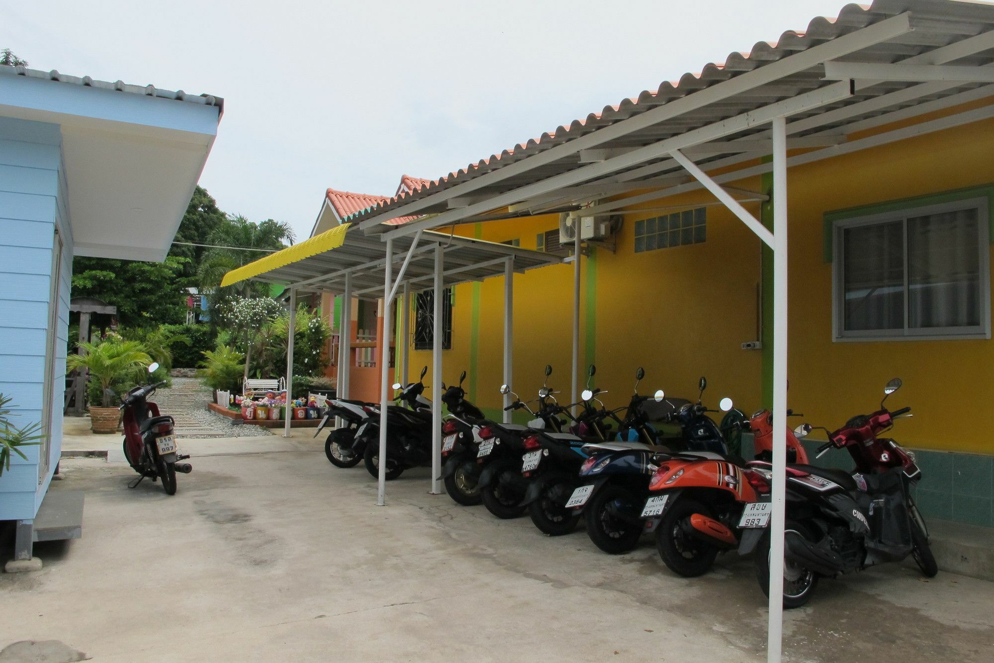 Thippawan Bungalow Ко-Січанг Екстер'єр фото