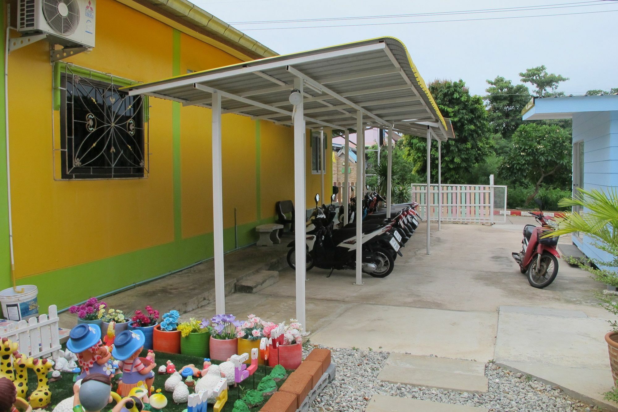 Thippawan Bungalow Ко-Січанг Екстер'єр фото