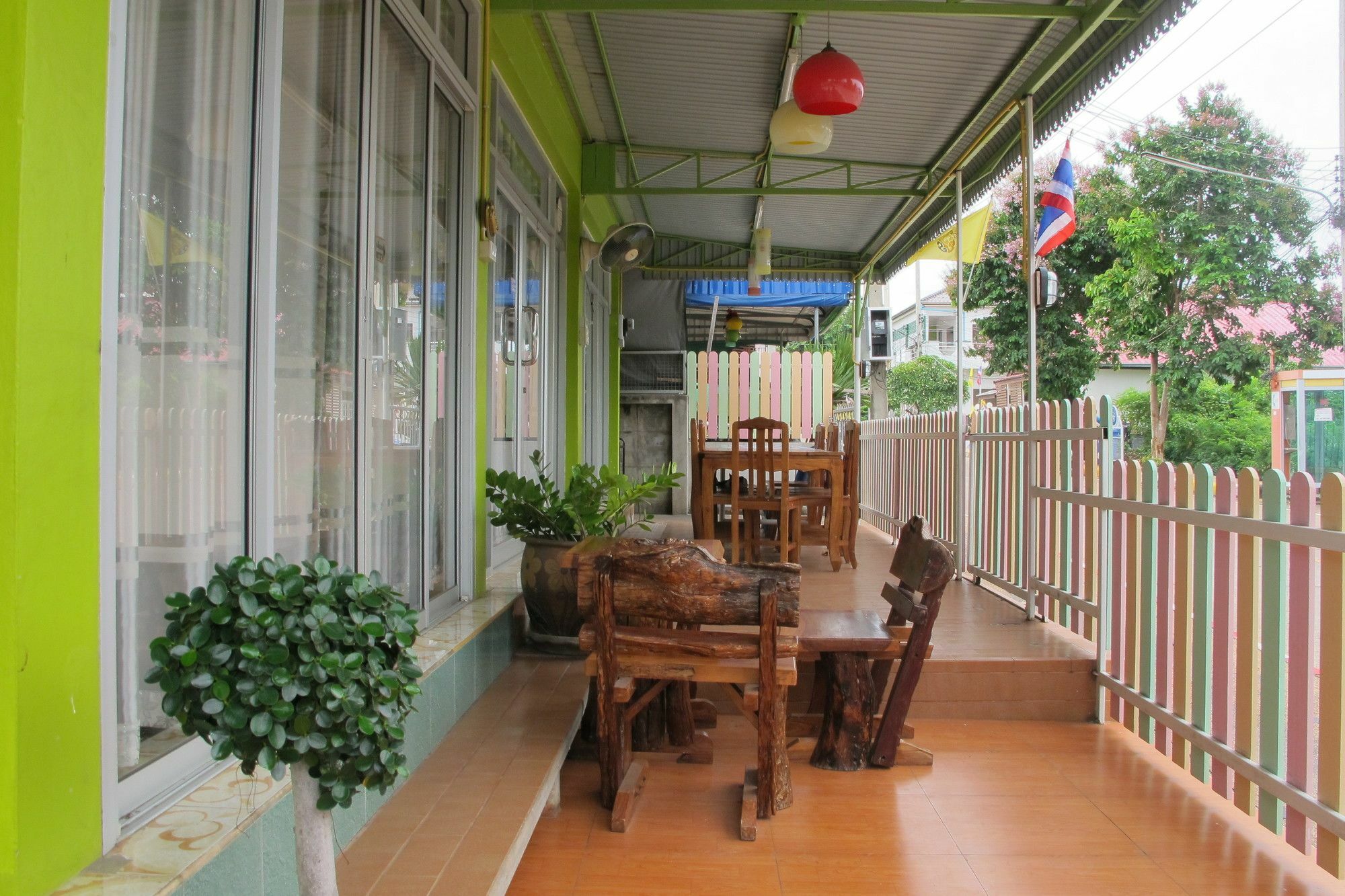 Thippawan Bungalow Ко-Січанг Екстер'єр фото