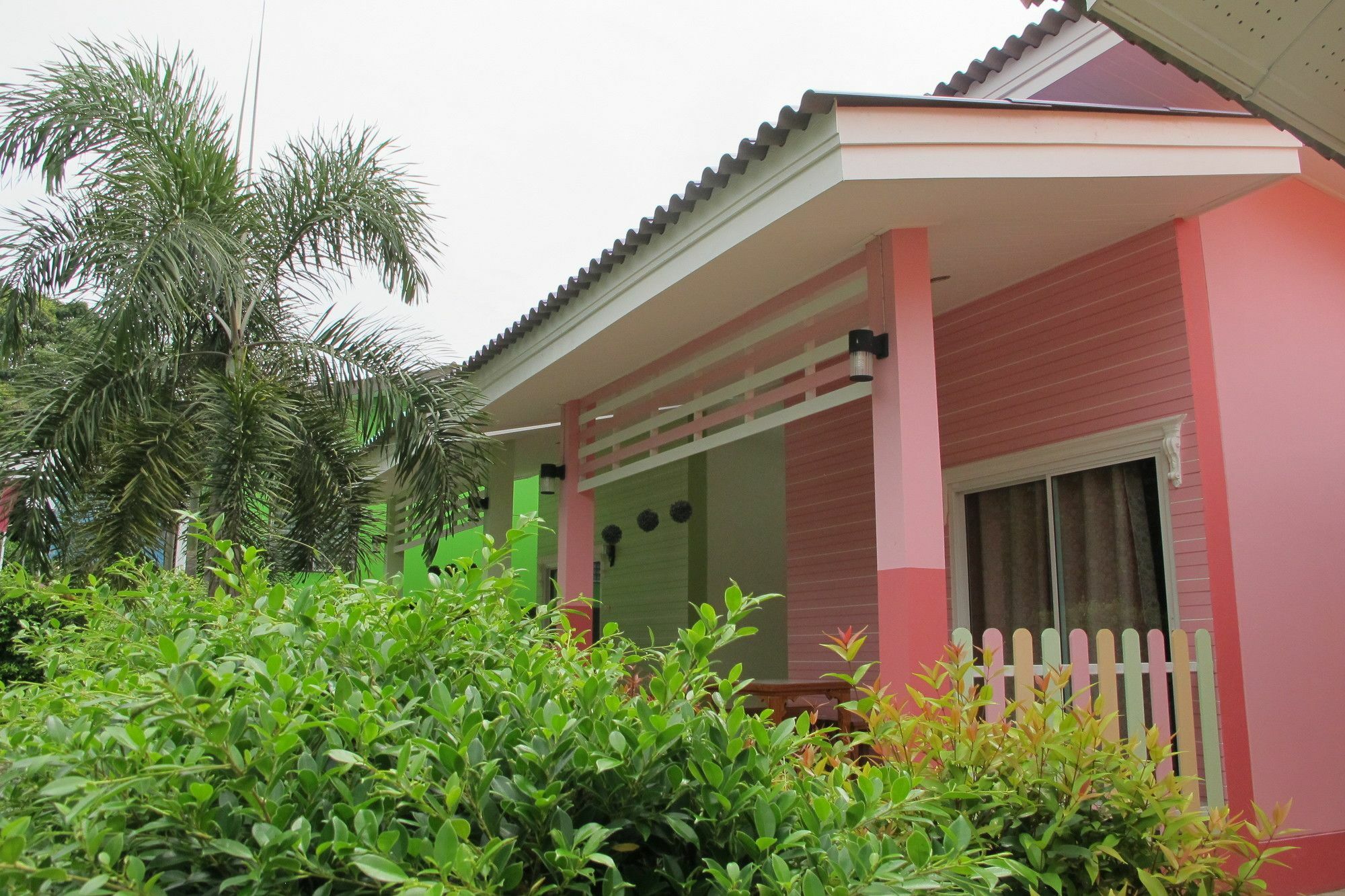 Thippawan Bungalow Ко-Січанг Екстер'єр фото